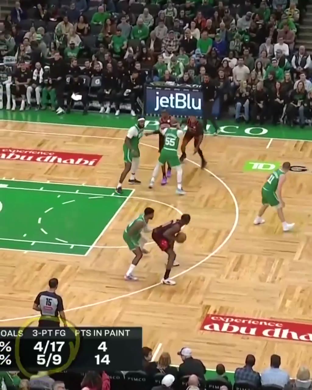 Clip shows rookie Caleb Wilson scoring over Paul George